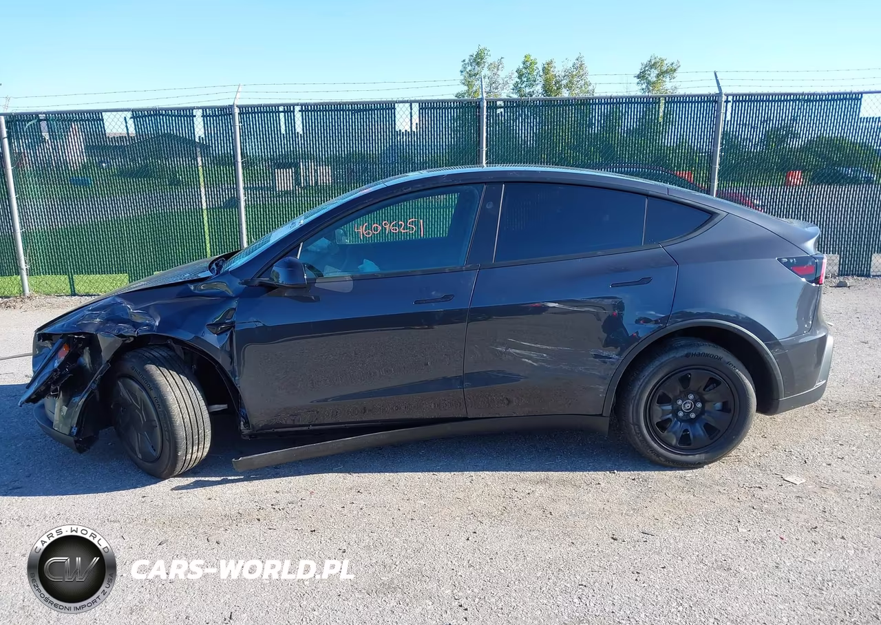 2026 Tesla Model Y Premium Rear-Wheel Drive-Rear-Wheel Drive VIN:7SAYGDED8TF696083 - 13