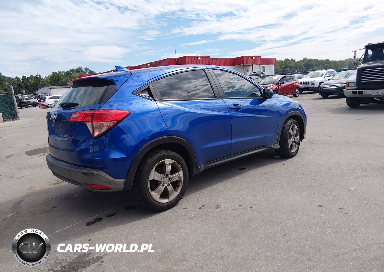 2018 Honda Hr-V Lx VIN:3CZRU5H39JM711146 - 4