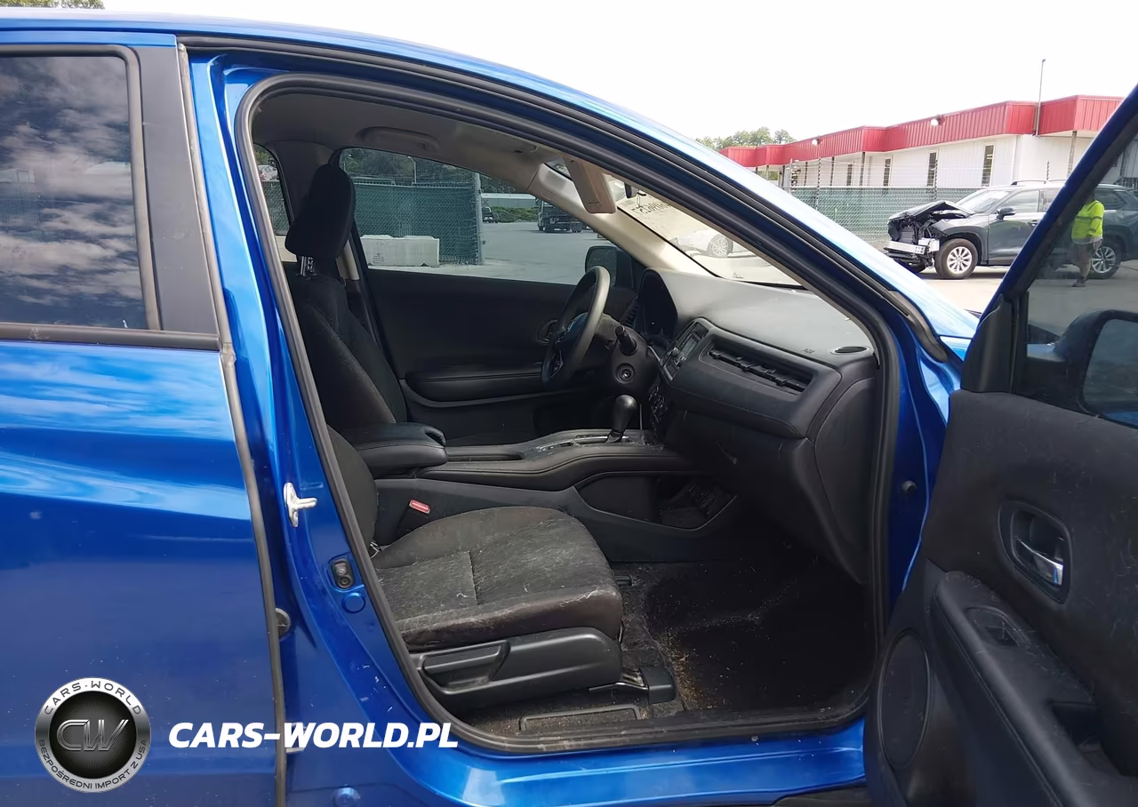 2018 Honda Hr-V Lx VIN:3CZRU5H39JM711146 - 5