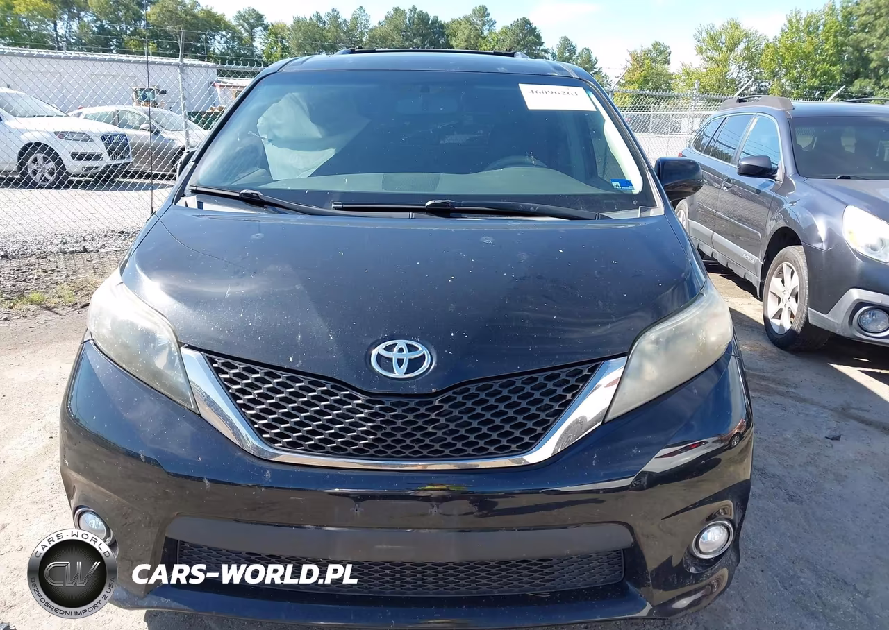 2012 Toyota Sienna Se 8 Passenger VIN:5TDXK3DC1CS193727 - 12