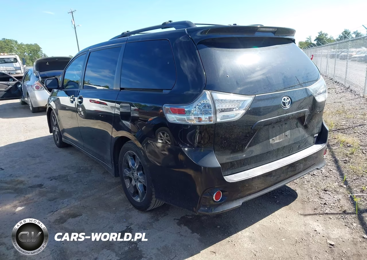 2012 Toyota Sienna Se 8 Passenger VIN:5TDXK3DC1CS193727 - 3
