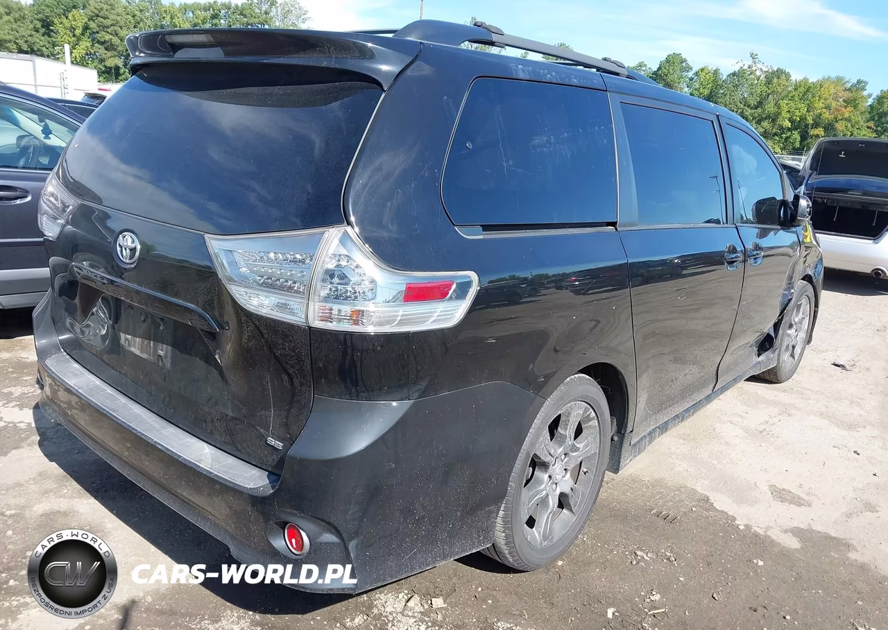 2012 Toyota Sienna Se 8 Passenger VIN:5TDXK3DC1CS193727 - 4