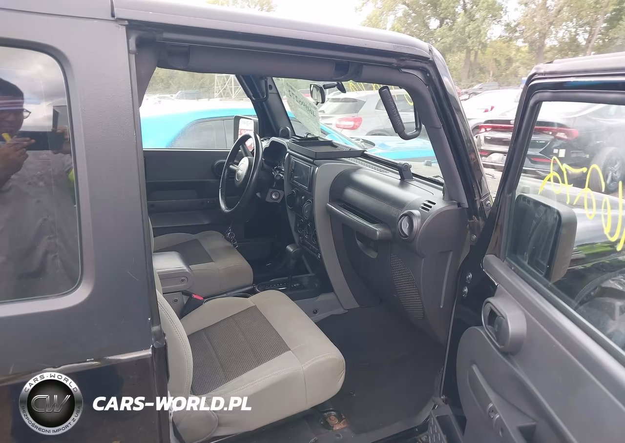 2008 Jeep Wrangler X VIN:1J4FA24158L578105 - 5