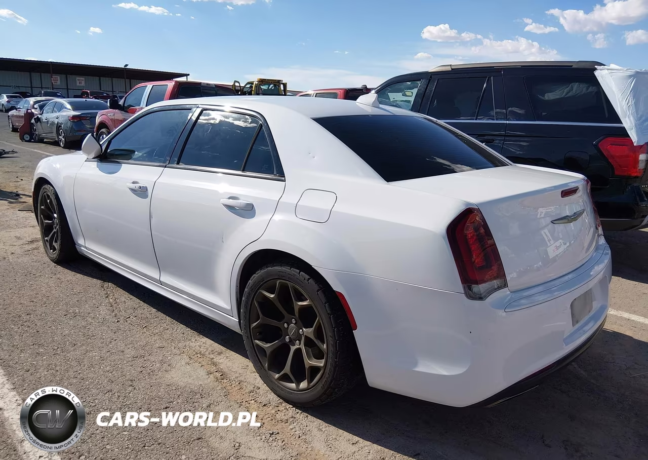 2016 Chrysler 300 300S Alloy Edition VIN:2C3CCABG6GH320793 - 3