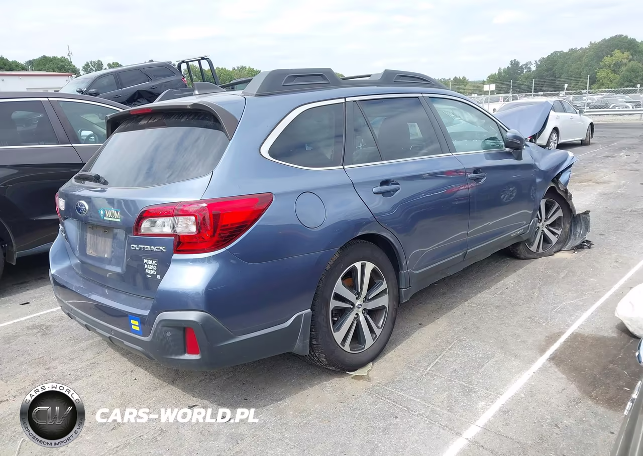 2018 Subaru Outback 2.5I Limited VIN:4S4BSANC6J3321242 - 4