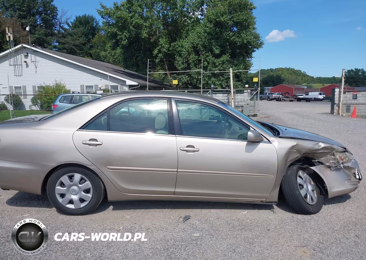 2003 Toyota Camry Le VIN:4T1BE32K73U785734 - 13