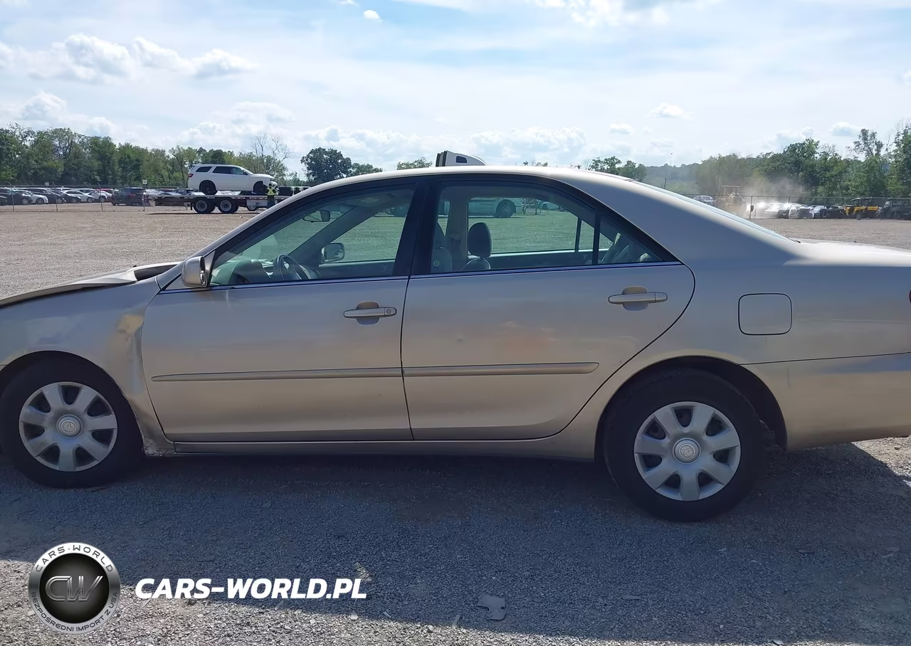 2003 Toyota Camry Le VIN:4T1BE32K73U785734 - 14