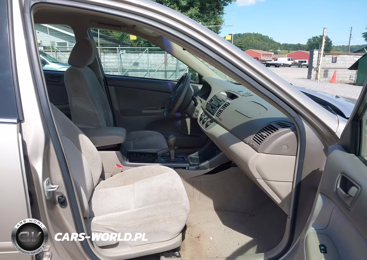 2003 Toyota Camry Le VIN:4T1BE32K73U785734 - 5