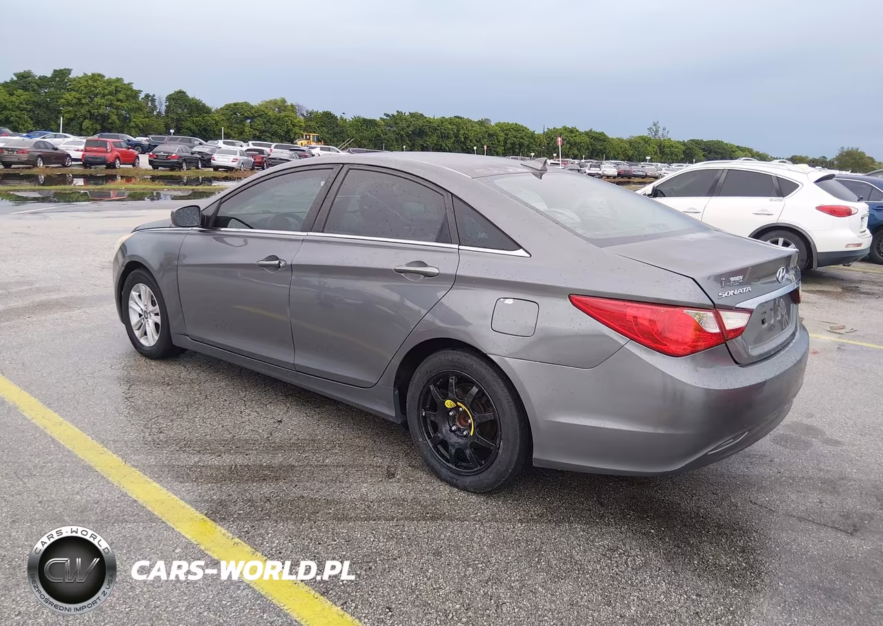2013 Hyundai Sonata Gls VIN:5NPEB4ACXDH747744 - 3