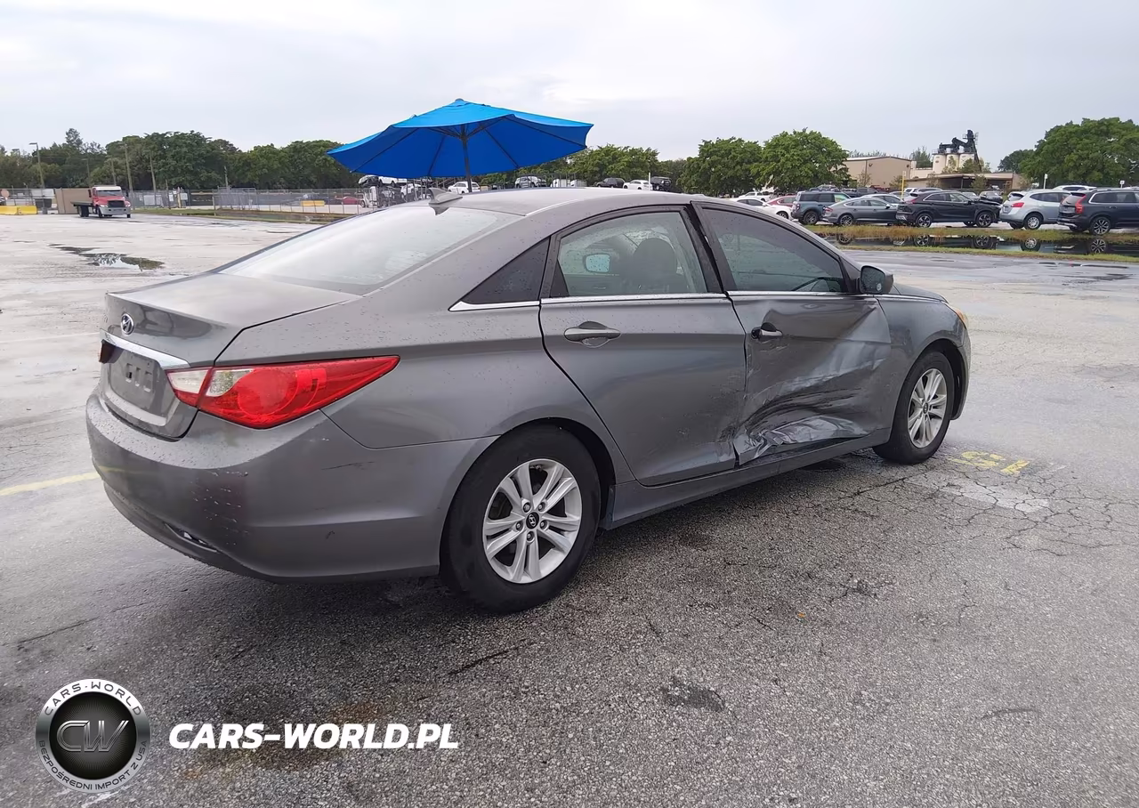 2013 Hyundai Sonata Gls VIN:5NPEB4ACXDH747744 - 4