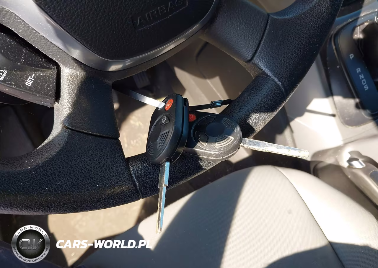 2015 Ford Escape Se VIN:1FMCU9G9XFUA81466 - 11