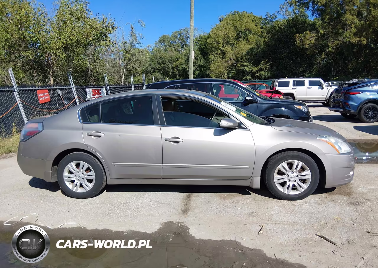 2011 Nissan Altima 2.5 S VIN:1N4AL2AP6BN444790 - 13