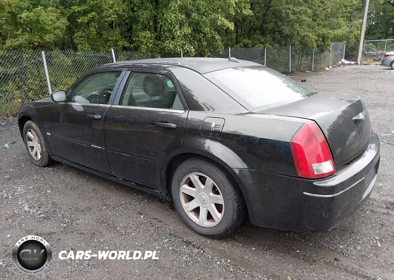 2005 Chrysler 300 Touring VIN:2C3AA53GX5H546528 - 3
