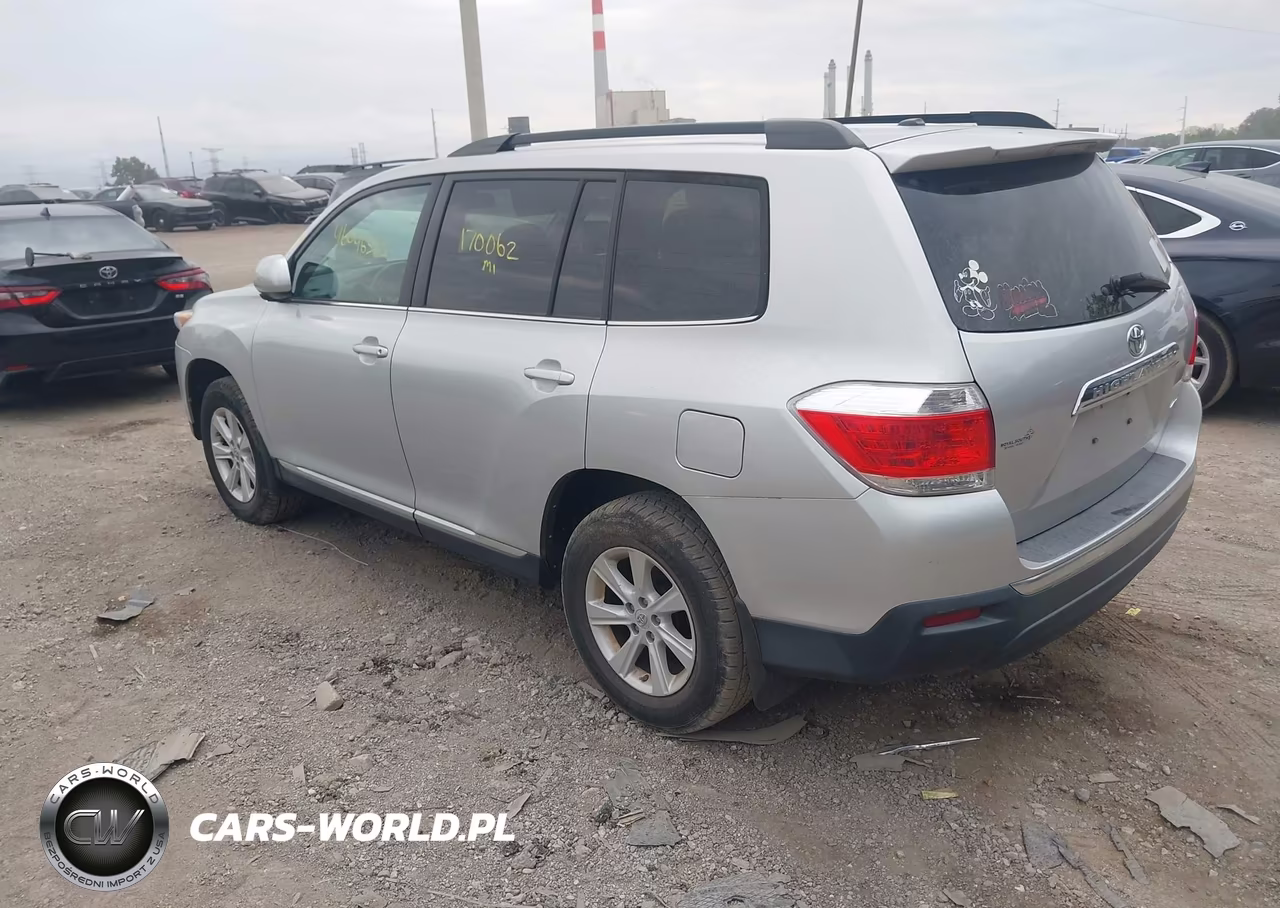2012 Toyota Highlander Base V6 VIN:5TDBK3EH5CS140002 - 3