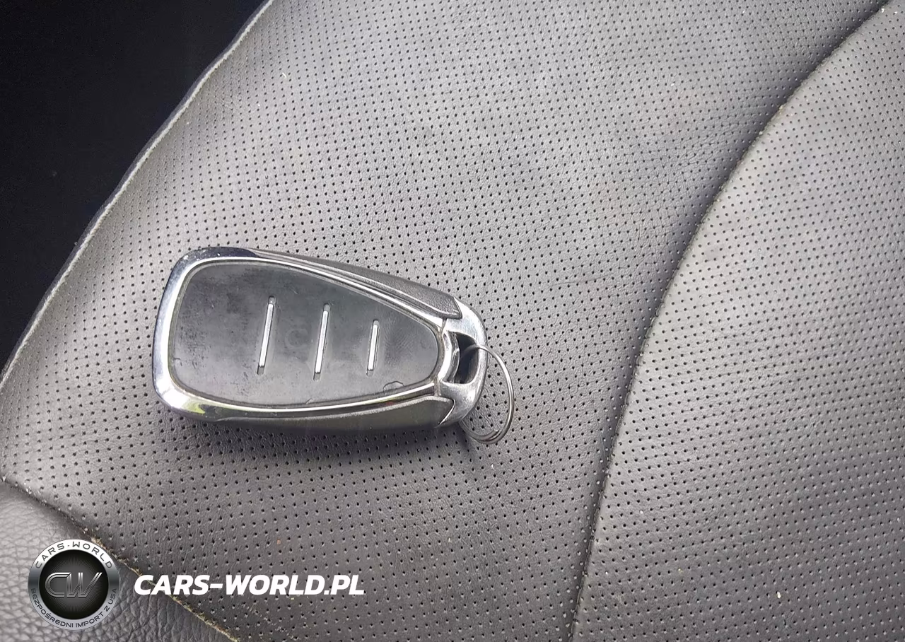 2018 Chevrolet Equinox Premier VIN:3GNAXWEX0JS594969 - 11