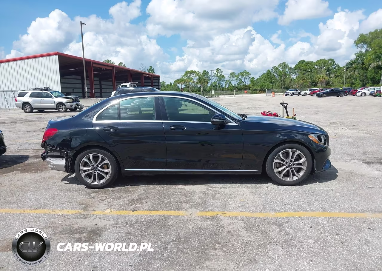 2017 Mercedes-Benz C 300 VIN:55SWF4JBXHU197562 - 14