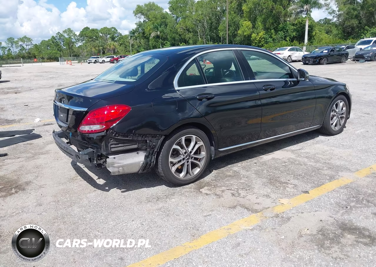 2017 Mercedes-Benz C 300 VIN:55SWF4JBXHU197562 - 4