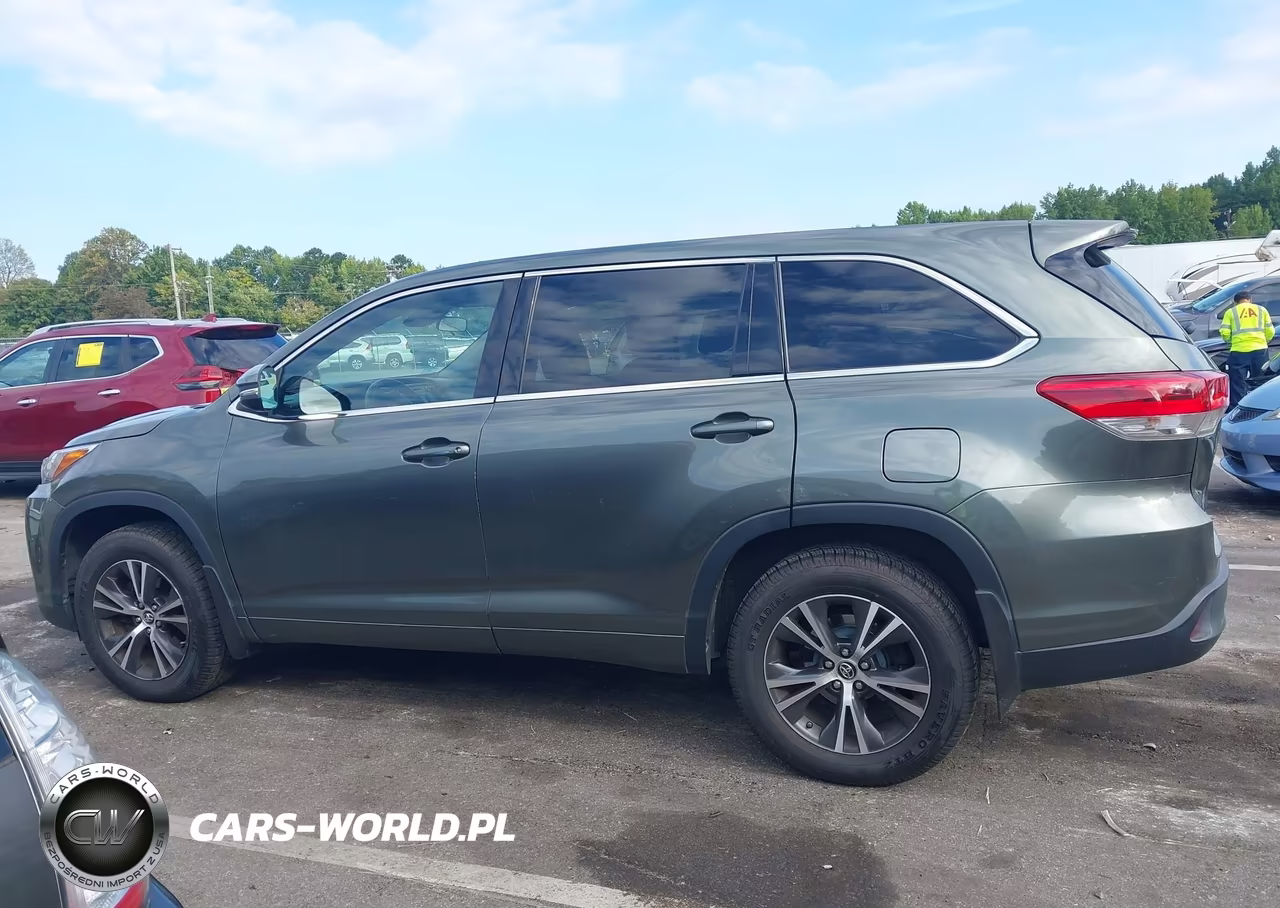 2017 Toyota Highlander Le VIN:5TDBZRFH2HS468918 - 15