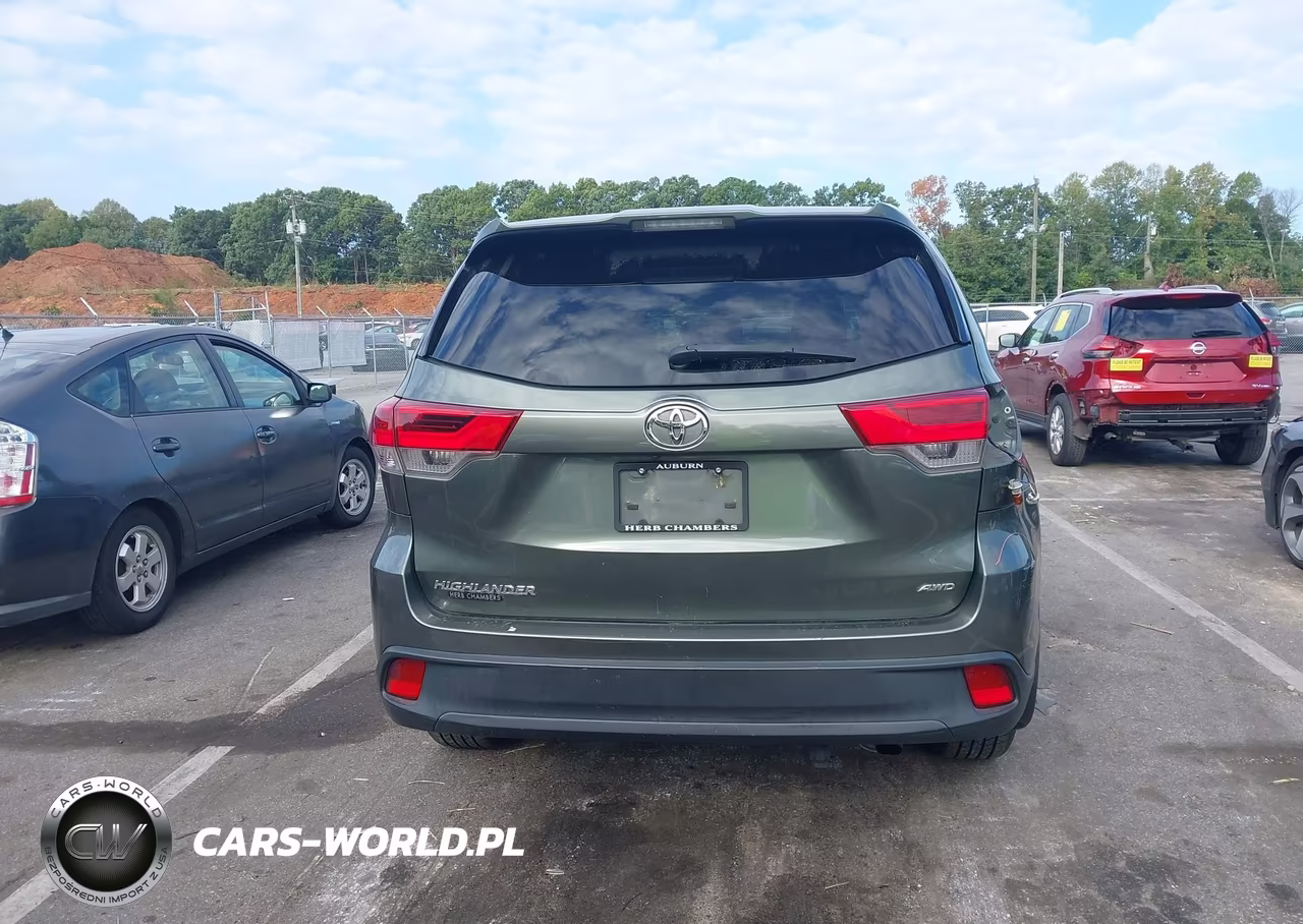 2017 Toyota Highlander Le VIN:5TDBZRFH2HS468918 - 17