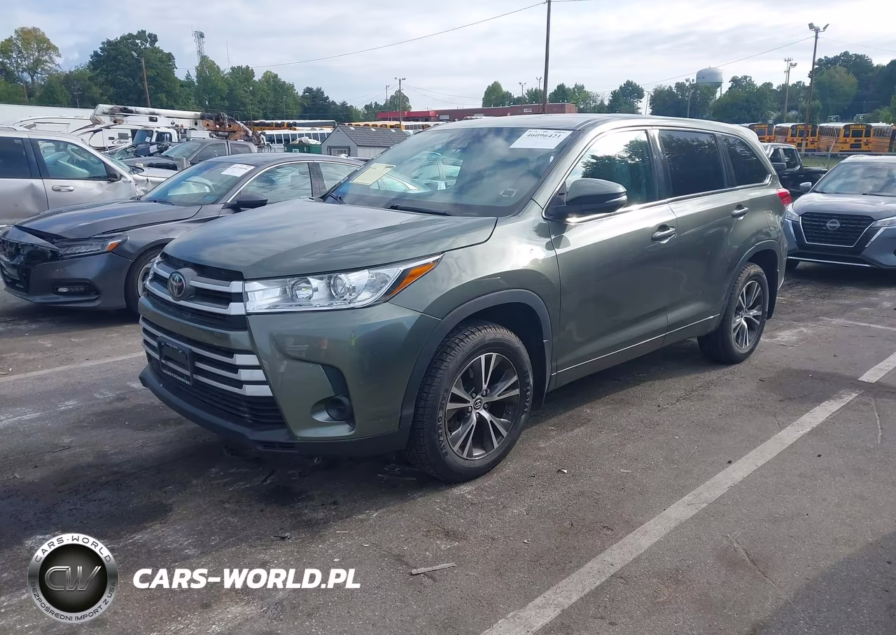 2017 Toyota Highlander Le VIN:5TDBZRFH2HS468918 - 2