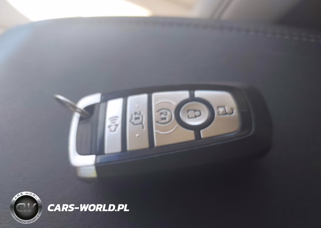 2020 Ford Edge Titanium VIN:2FMPK4K95LBA09531 - 11