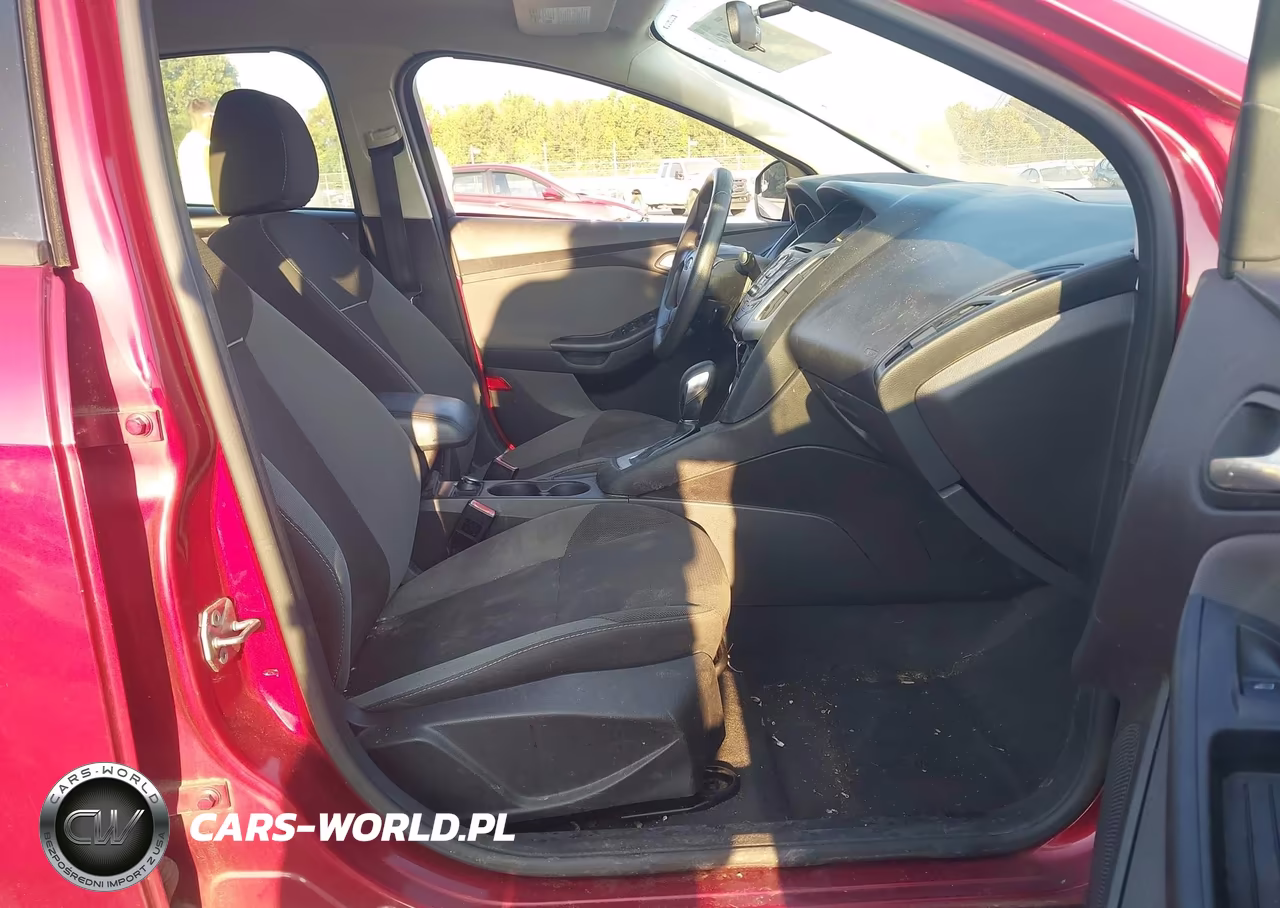 2013 Ford Focus Se VIN:1FADP3F28DL225106 - 5