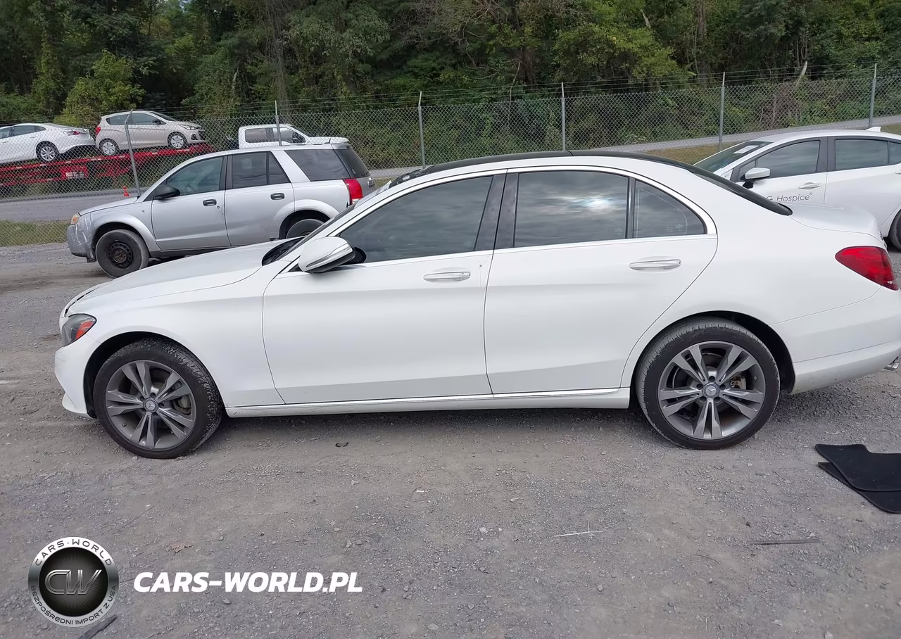 2015 Mercedes-Benz C 300 4Matic VIN:55SWF4KB2FU002100 - 14