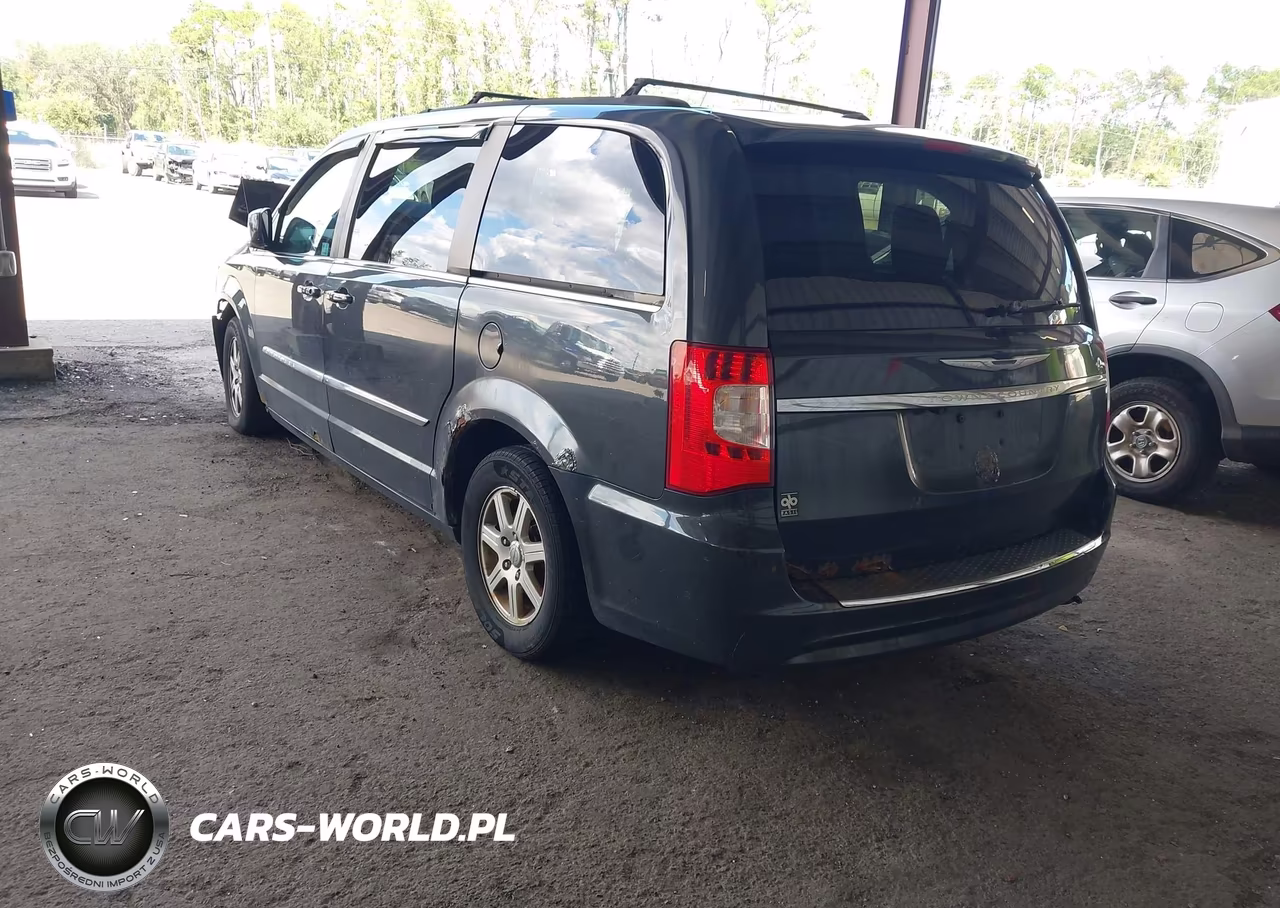 2011 Chrysler Town & Country Touring VIN:2A4RR5DG6BR634837 - 3