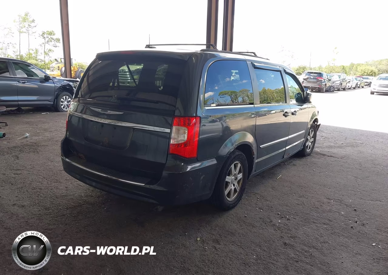 2011 Chrysler Town & Country Touring VIN:2A4RR5DG6BR634837 - 4