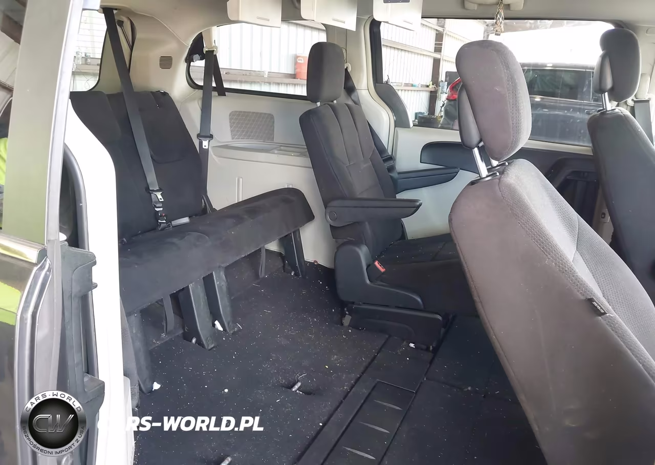 2011 Chrysler Town & Country Touring VIN:2A4RR5DG6BR634837 - 8