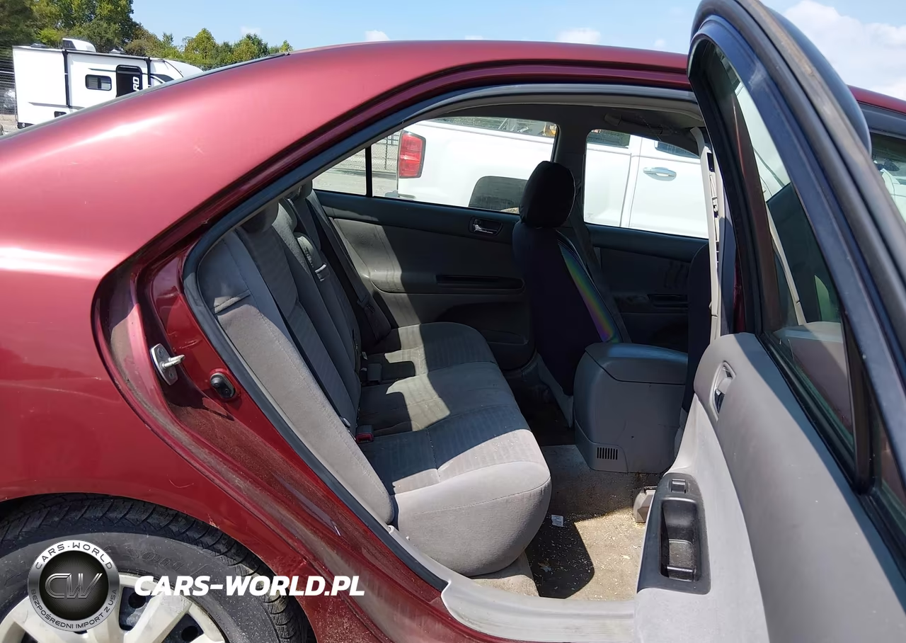 2005 Toyota Camry Le VIN:4T1BE32K55U074312 - 8