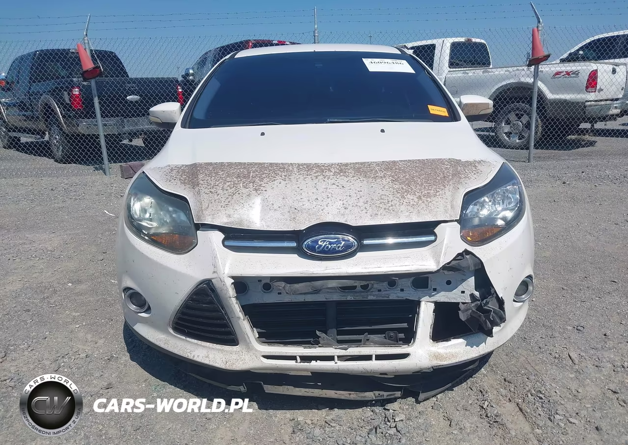 2014 Ford Focus Titanium VIN:1FADP3N22EL126817 - 6