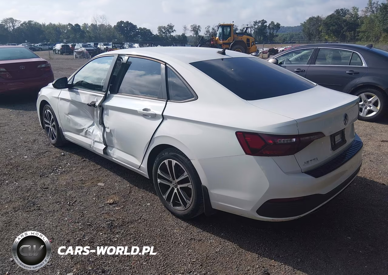 2024 Volkswagen Jetta 1.5T Sport VIN:3VWBM7BU2RM036642 - 3