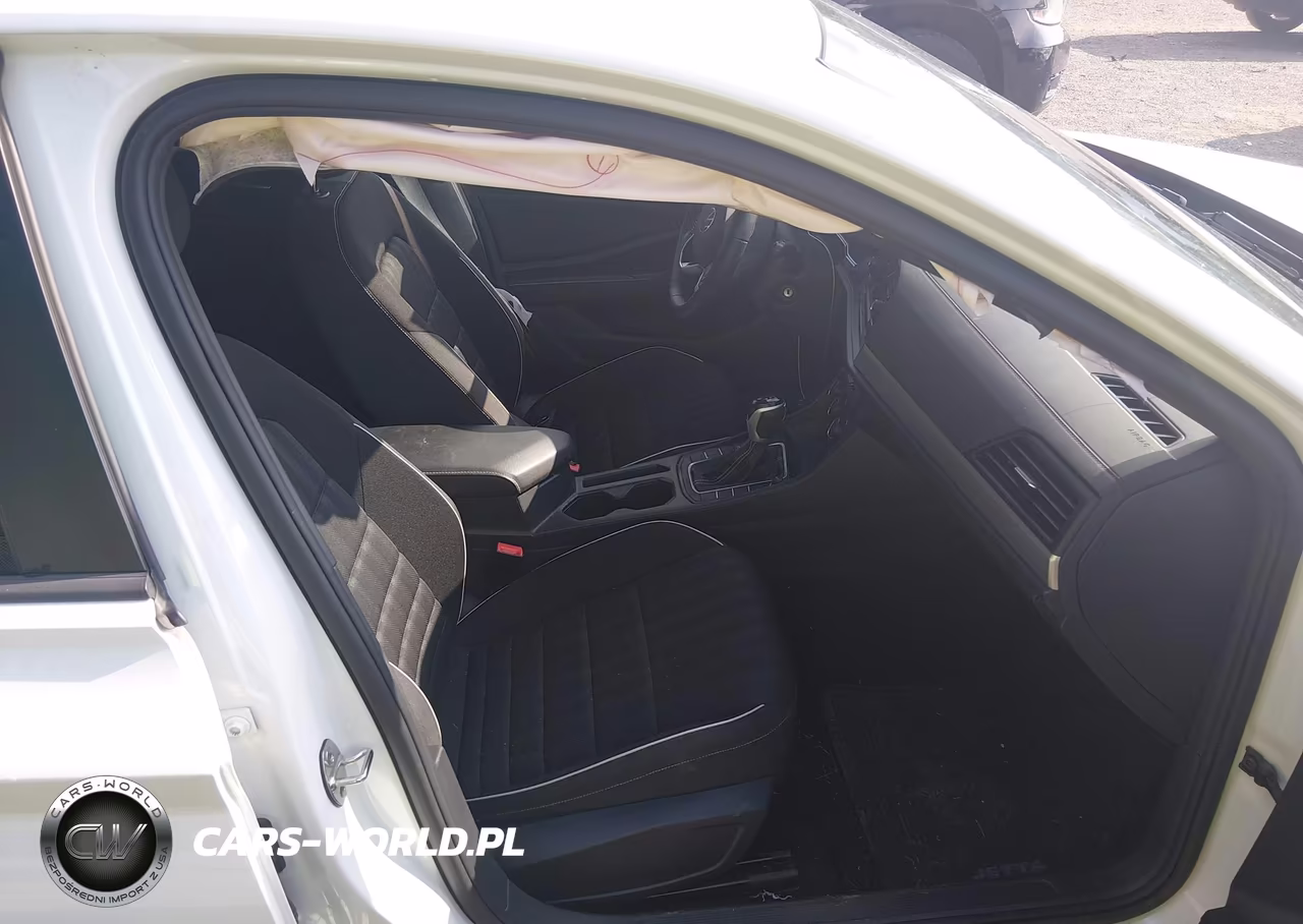 2024 Volkswagen Jetta 1.5T Sport VIN:3VWBM7BU2RM036642 - 5