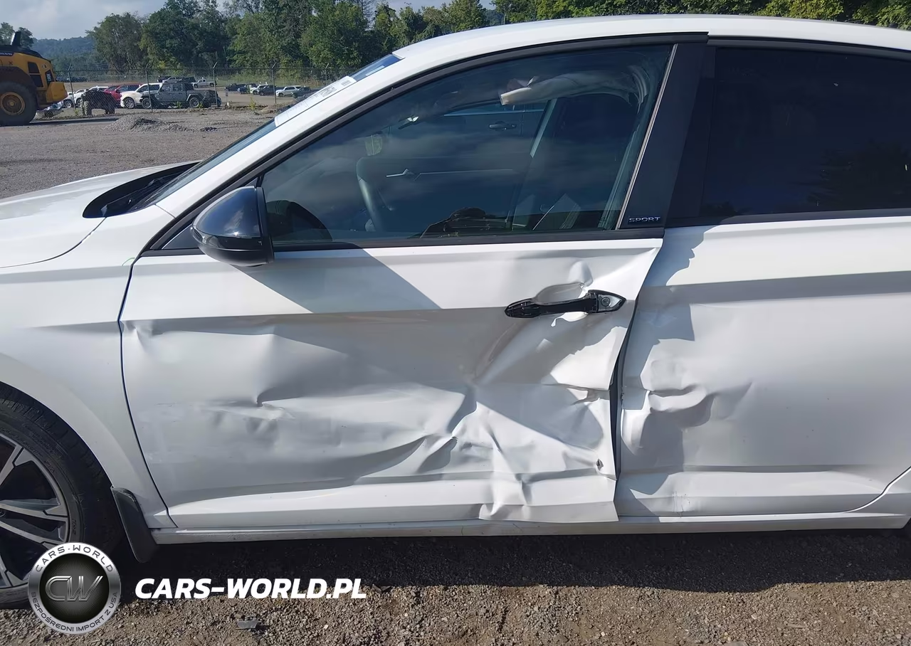 2024 Volkswagen Jetta 1.5T Sport VIN:3VWBM7BU2RM036642 - 6