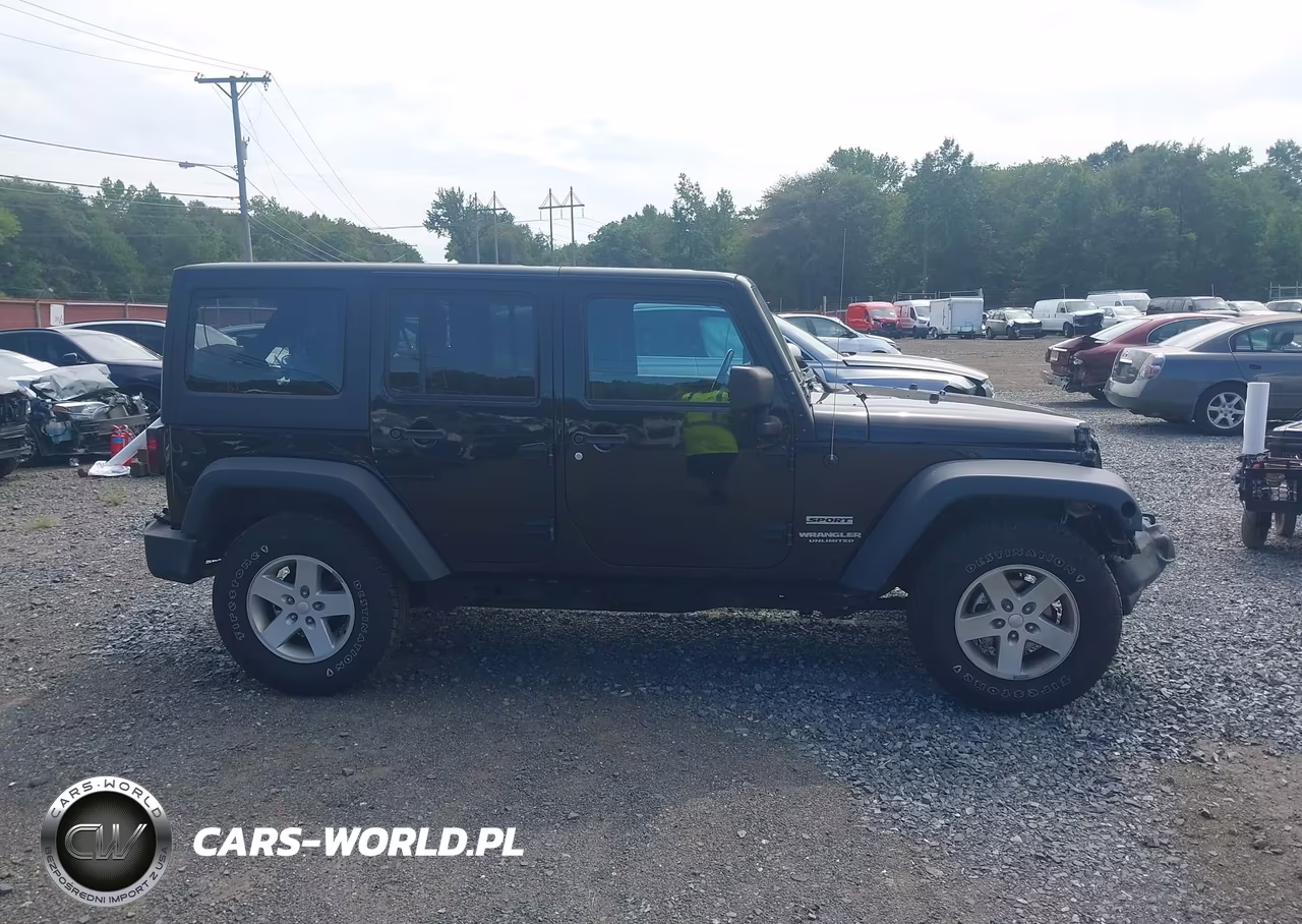 2017 Jeep Wrangler Unlimited Sport 4X4 VIN:1C4BJWDG4HL738507 - 13