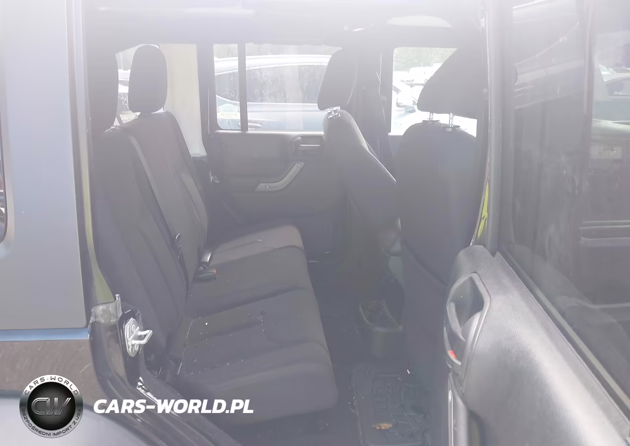 2017 Jeep Wrangler Unlimited Sport 4X4 VIN:1C4BJWDG4HL738507 - 8