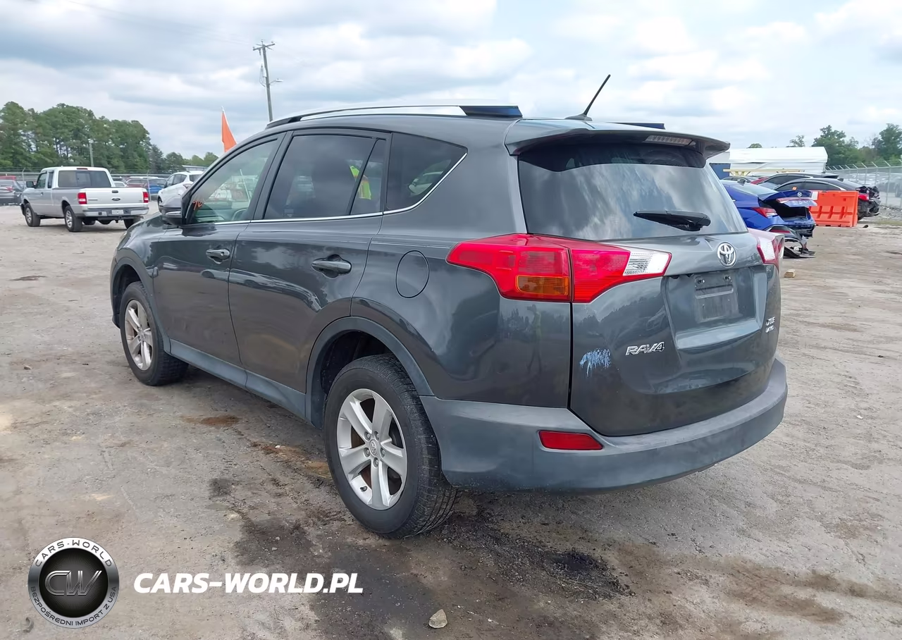 2014 Toyota Rav4 Xle VIN:JTMRFREV7EJ004935 - 3