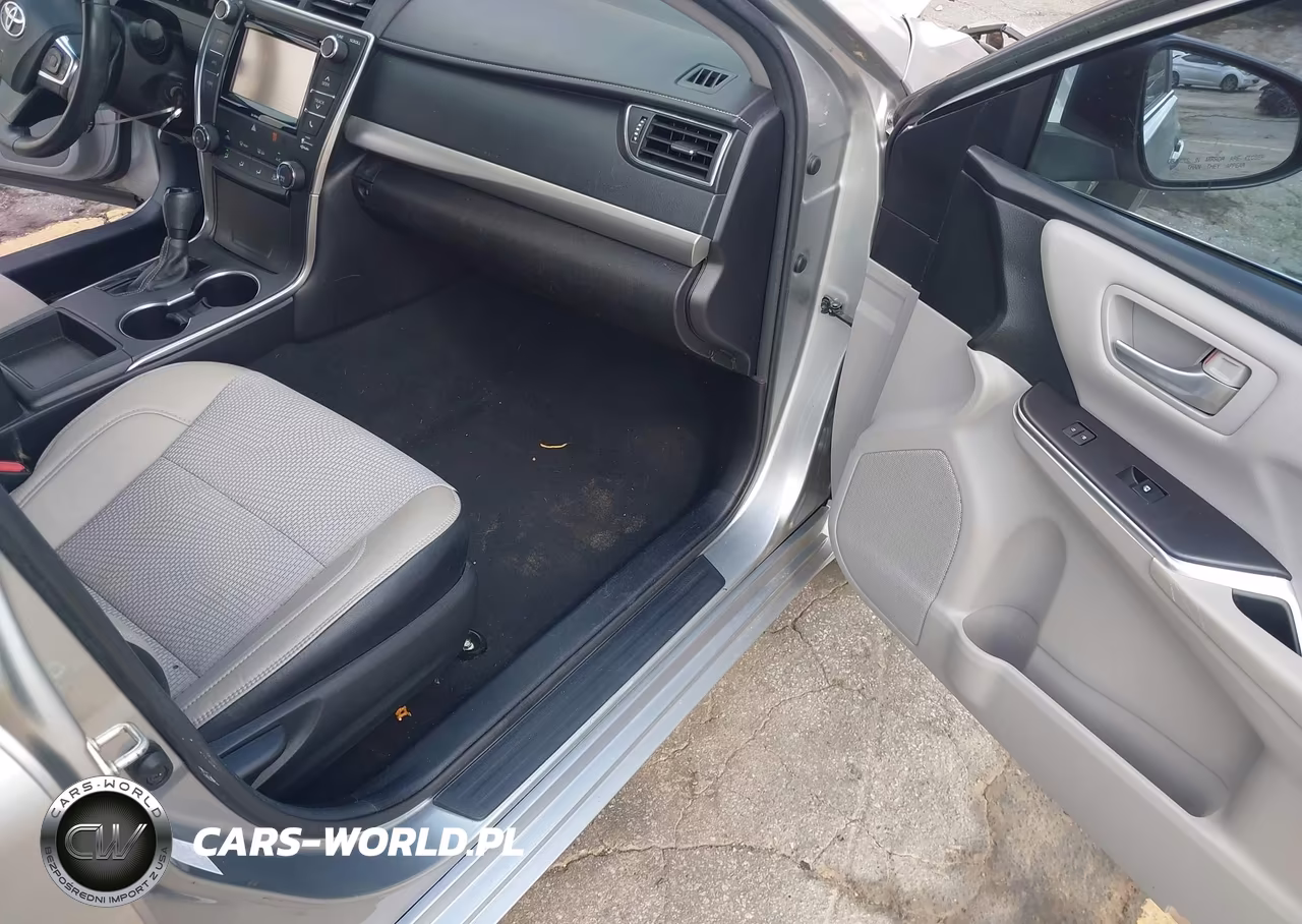 2017 Toyota Camry Se VIN:4T1BF1FK1HU310244 - 5