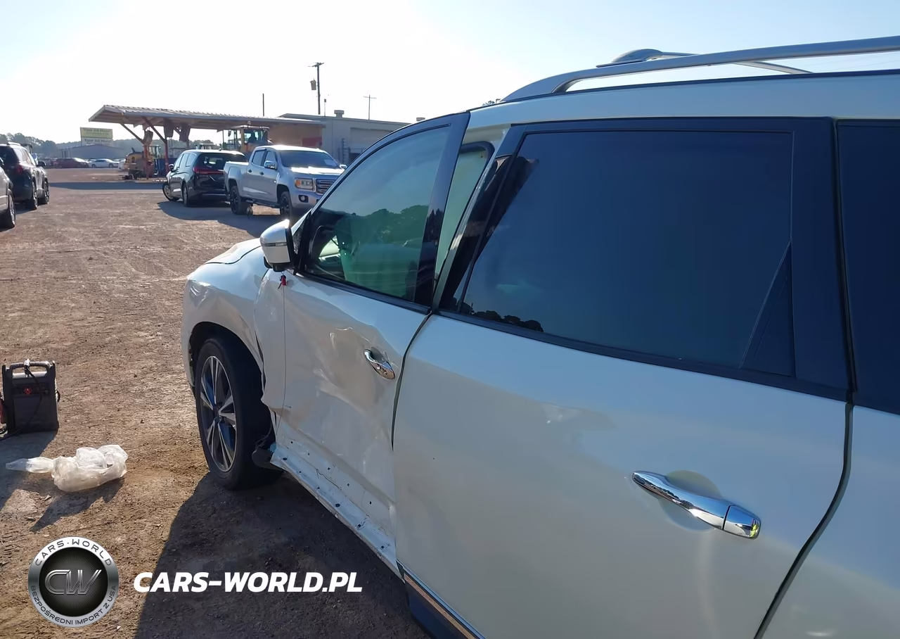 2019 Nissan Pathfinder Platinum VIN:5N1DR2MN7KC638882 - 17