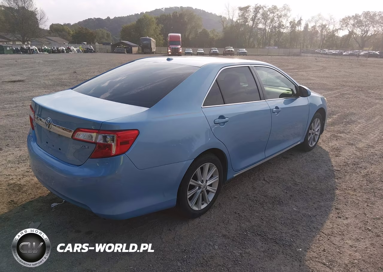 2012 Toyota Camry Xle VIN:4T4BF1FK7CR240912 - 4
