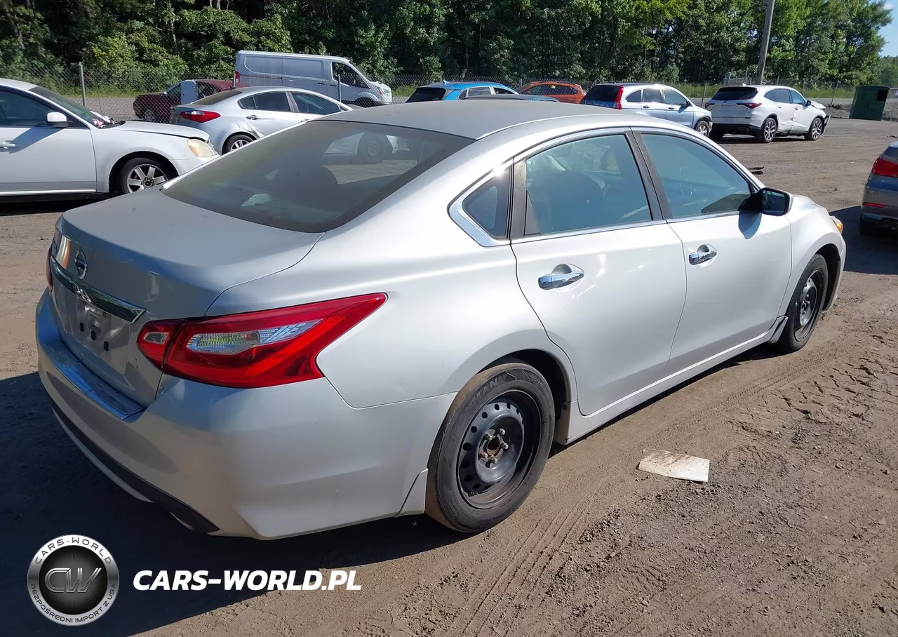 2016 Nissan Altima 2.5 S VIN:1N4AL3AP4GC239428 - 4