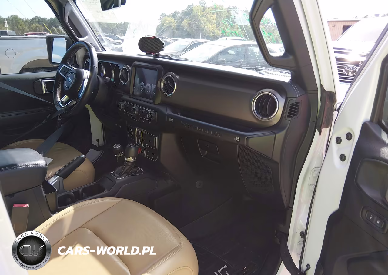 2018 Jeep Wrangler Unlimited Rubicon 4X4 VIN:1C4HJXFN4JW328404 - 5