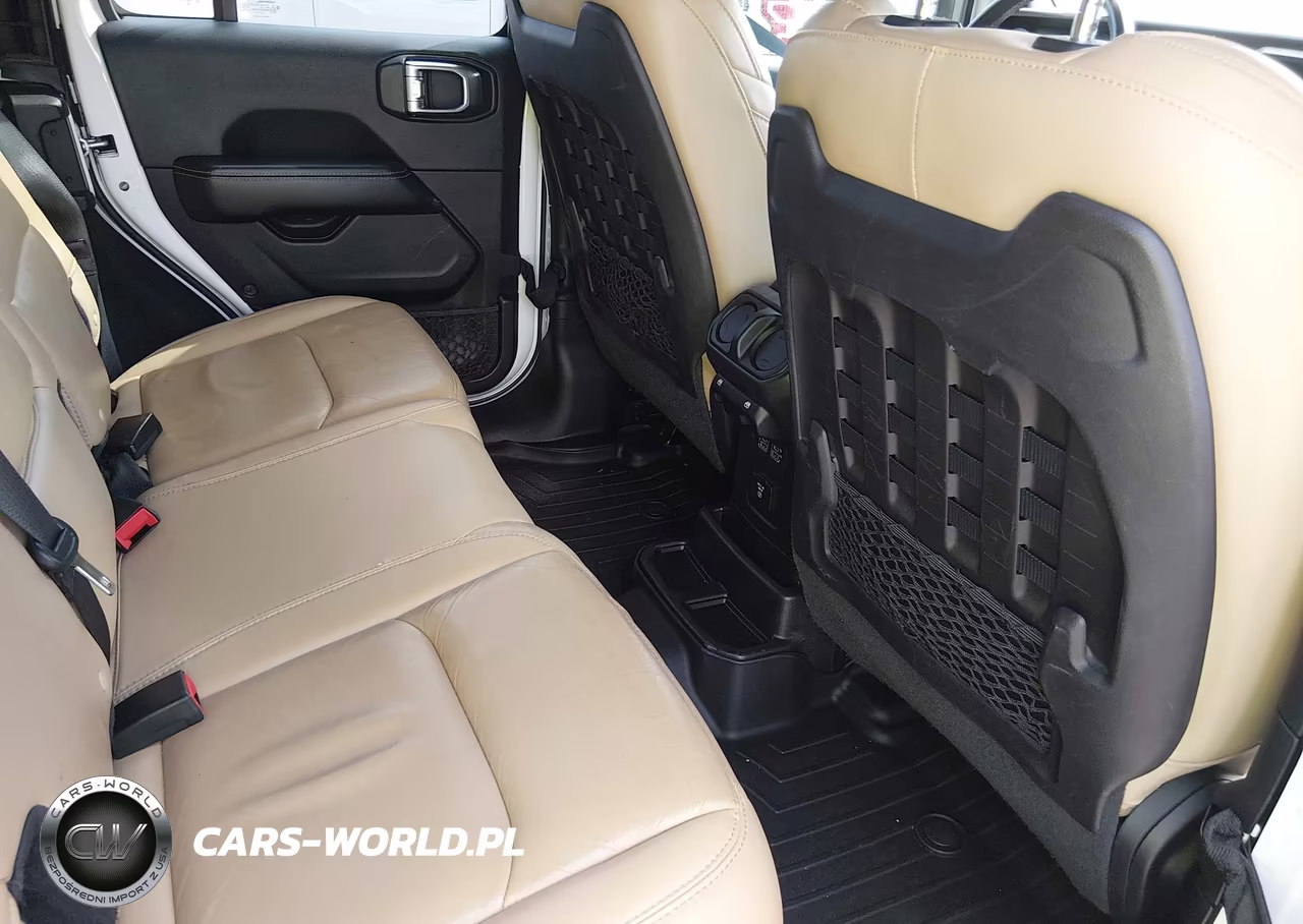 2018 Jeep Wrangler Unlimited Rubicon 4X4 VIN:1C4HJXFN4JW328404 - 8