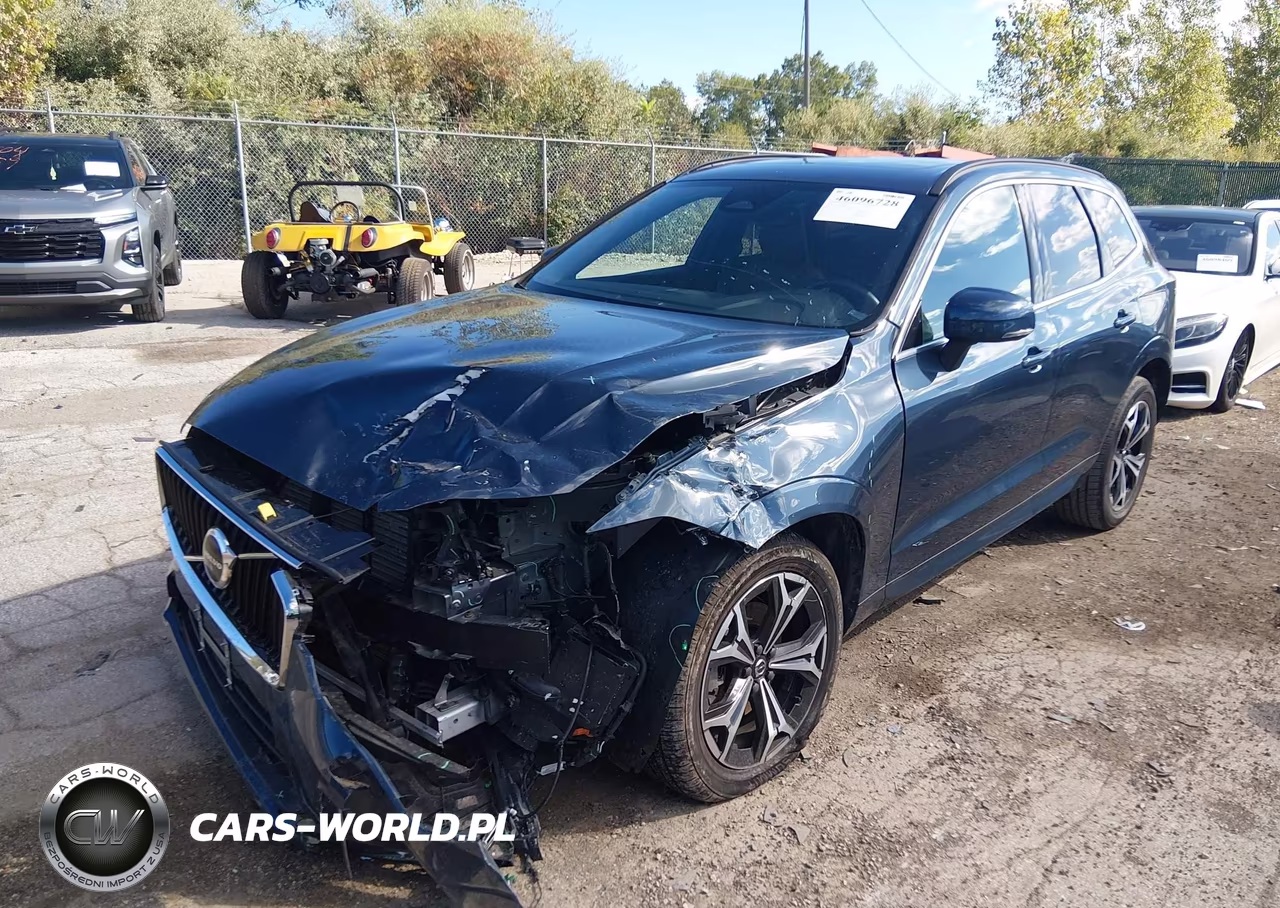 2022 Volvo Xc60 B5 Momentum VIN:YV4L12RK3N1901470 - 2