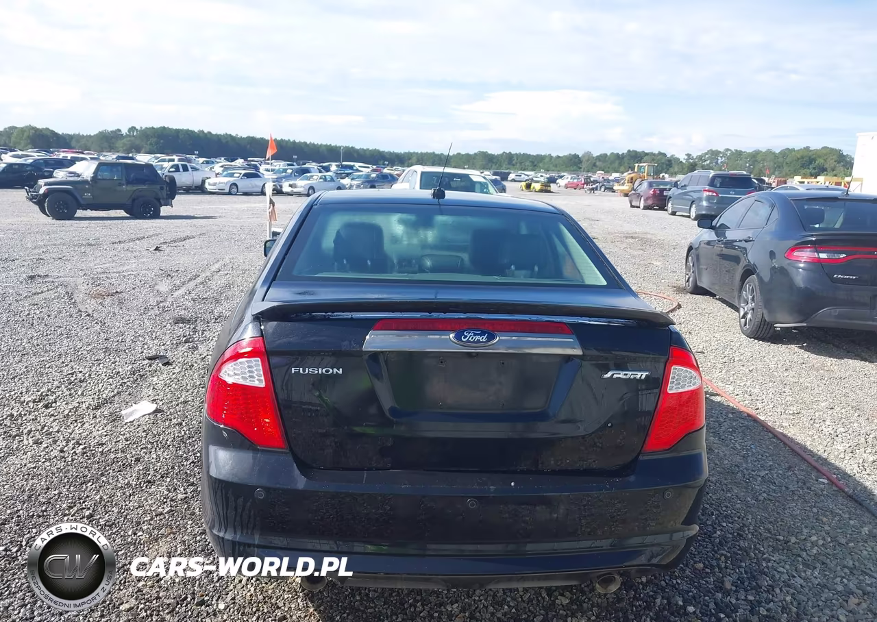 2012 Ford Fusion Sport VIN:3FAHP0KC3CR325144 - 17
