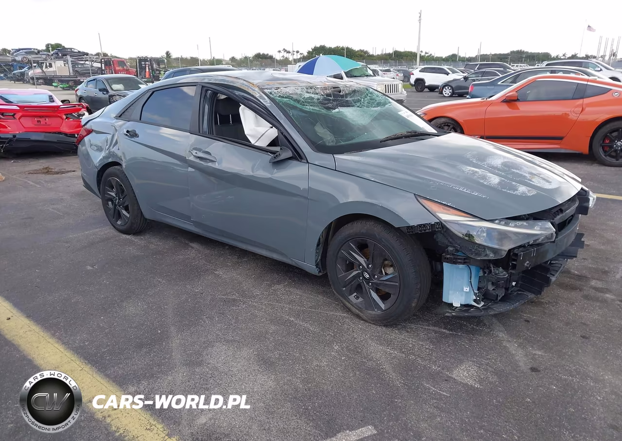 2022 Hyundai Elantra Sel