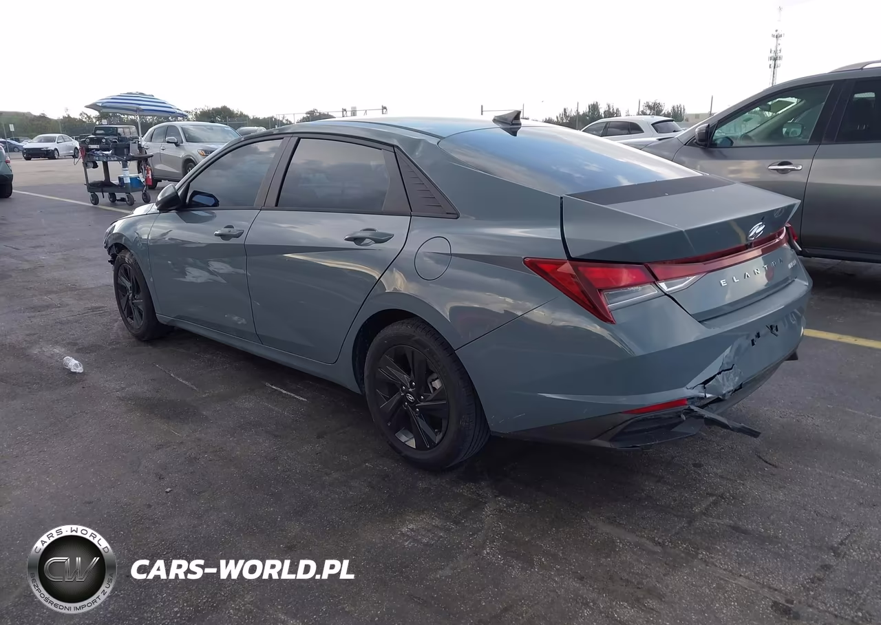 2022 Hyundai Elantra Sel VIN:KMHLM4AG3NU284448 - 3