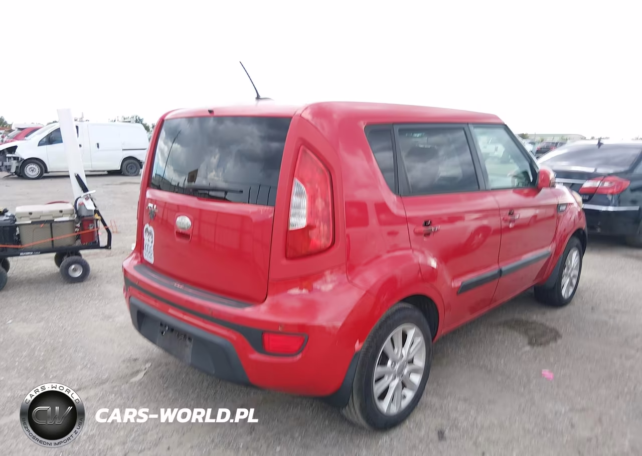 2013 Kia Soul VIN:KNDJT2A57D7613876 - 4