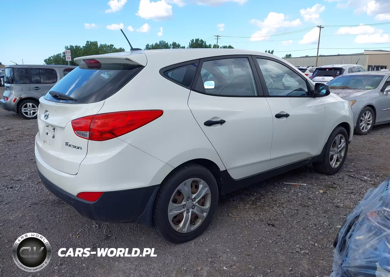2010 Hyundai Tucson Gls VIN:KM8JT3AC5AU073523 - 4